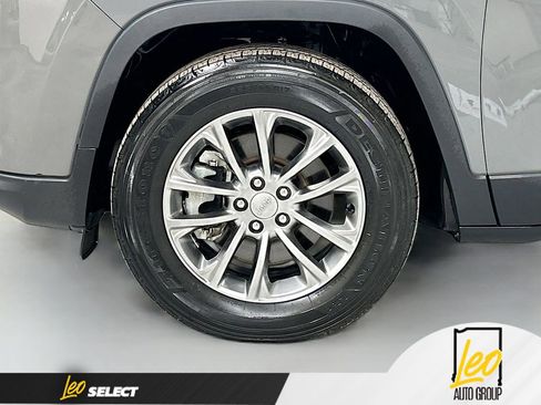 Used 2021 Jeep Cherokee Latitude Lux image 29