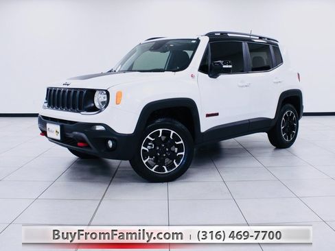 Used 2023 Jeep Renegade Trailhawk image 1