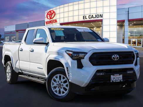 Certified 2024 Toyota Tacoma SR5 image 1