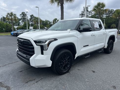 Used 2024 Toyota Tundra SR5 w/ SR5 Premium Package AWD/4WD image 5