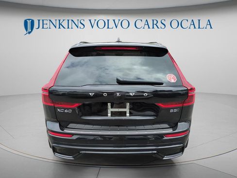 New 2026 Volvo XC60 B5 Ultra w/ Protection Package Premier AWD/4WD image 4