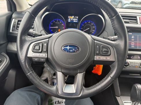 Used 2017 Subaru Outback 2.5i Premium image 13
