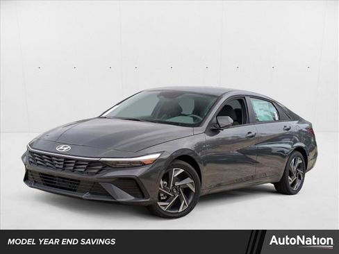 New 2025 Hyundai Elantra SEL image 1