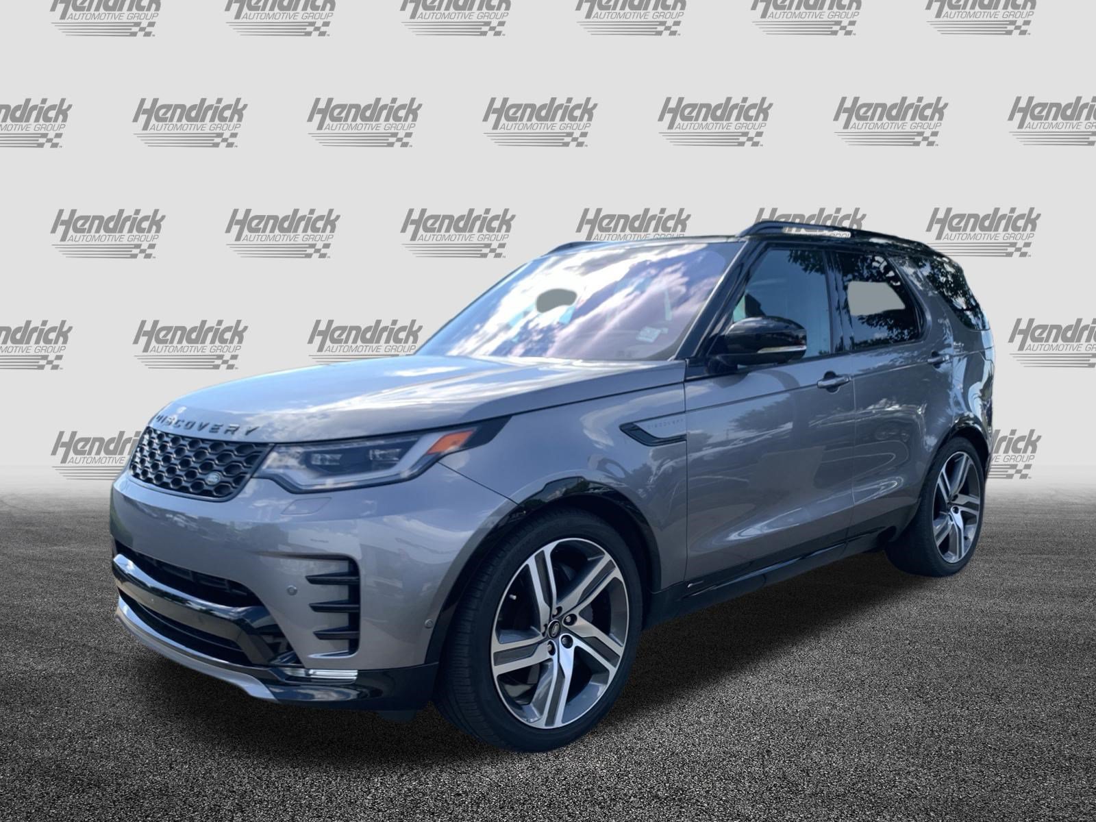 Used 2022 Land Rover Discovery HSE R-Dynamic AWD/4WD image 5