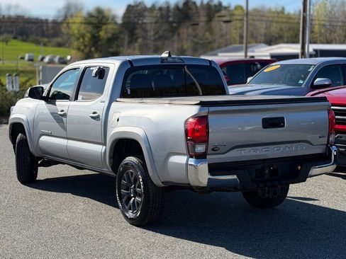 Used 2023 Toyota Tacoma SR5 AWD/4WD image 3