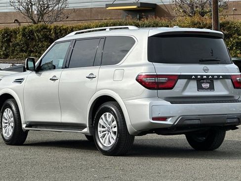 Used 2024 Nissan Armada SV image 9