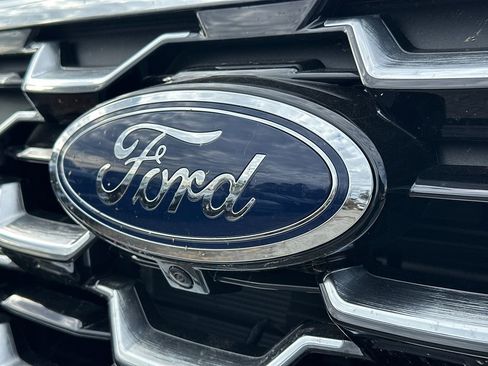 New 2026 Ford Explorer Platinum w/ LUX Leather Package image 16