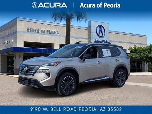 Used 2025 Nissan Rogue Platinum image 1