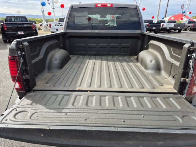 Used 2024 RAM 1500 Warlock AWD/4WD image 15