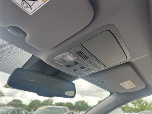 Used 2020 Honda CR-V Touring image 34