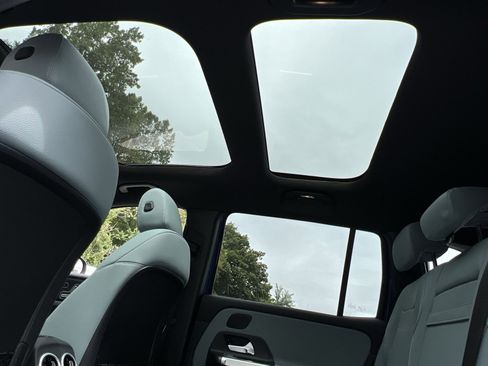 New 2026 Mercedes-Benz GLB 250 4MATIC image 22