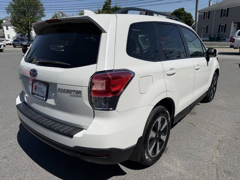 Used 2017 Subaru Forester 2.5i Premium AWD/4WD image 9