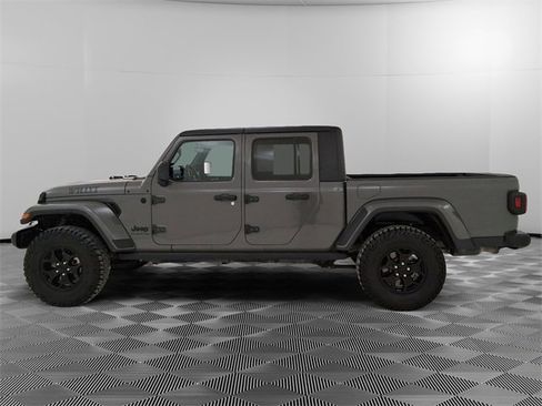 Used 2021 Jeep Gladiator Willys image 6