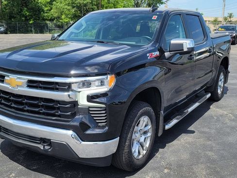 Used 2023 Chevrolet Silverado 1500 LT w/ Z71 Off-Road Package AWD/4WD image 2
