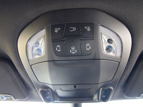 New 2026 Chrysler Pacifica Limited image 40