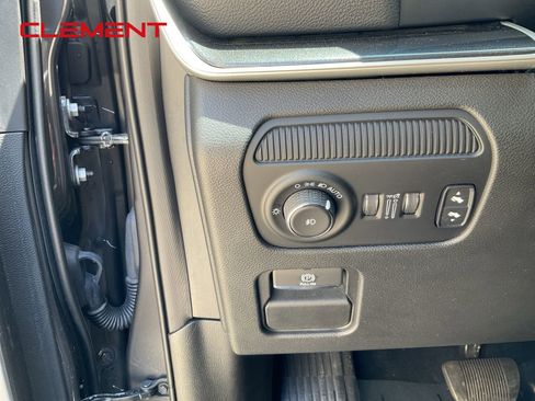 Used 2023 Jeep Wagoneer 4WD image 32