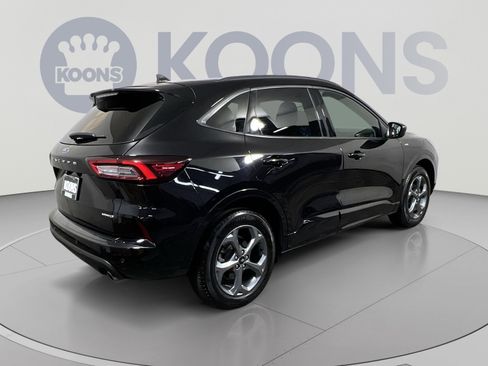 Certified 2023 Ford Escape ST-Line w/ Tech Pack #1 AWD/4WD image 11