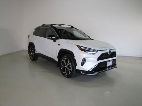 Used 2022 Toyota RAV4 XSE image 3