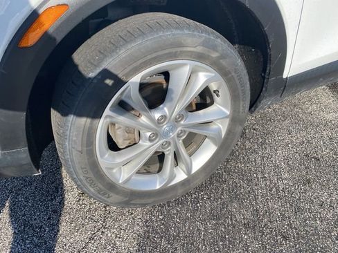 Used 2022 Buick Encore GX Preferred w/ Cold Weather Comfort Package AWD/4WD image 9