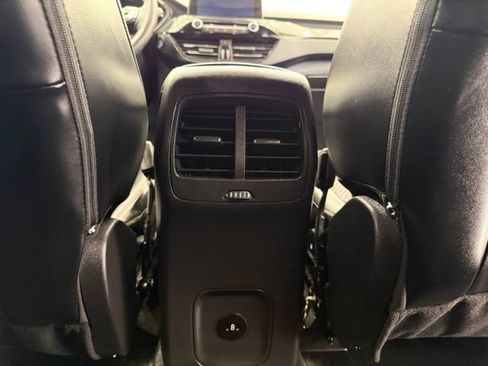 Used 2025 Ford Escape ST-Line Select AWD/4WD image 29
