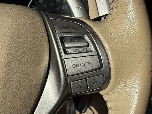 Used 2013 Nissan Altima 3.5 SV image 30