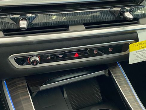 Used 2025 BMW X5 xDrive50e w/ Climate Comfort Package image 28