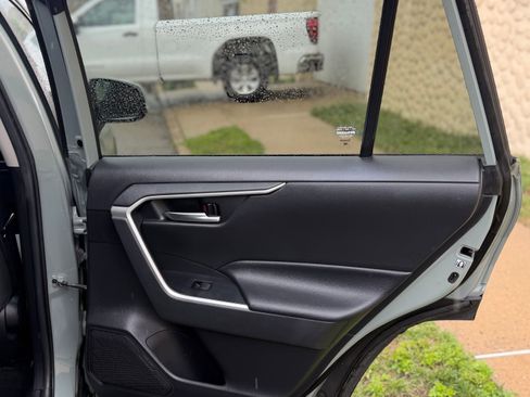 Used 2019 Toyota RAV4 XLE w/ Convenience Package AWD/4WD image 25