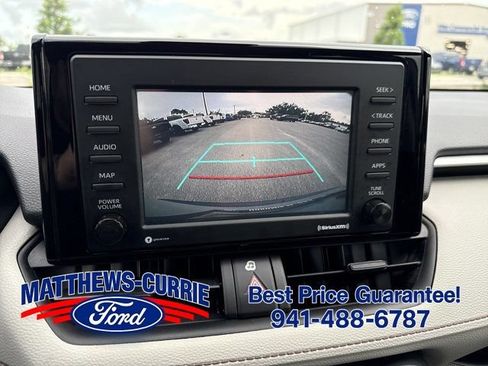 Used 2020 Toyota RAV4 XLE FWD image 17