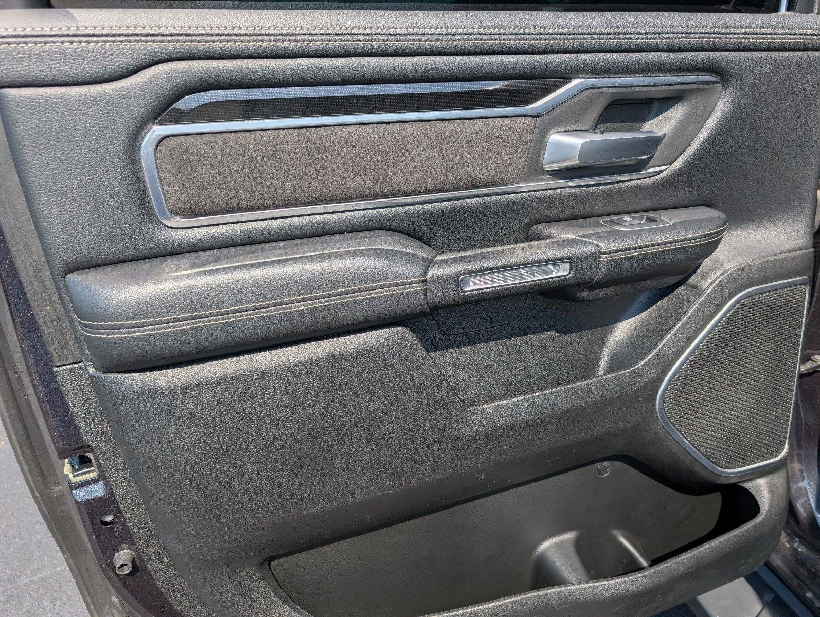 Used 2020 RAM 1500 Laramie w/ Sport Appearance Package AWD/4WD image 36