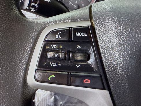 Used 2018 Hyundai Elantra SEL image 14