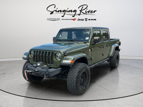 Used 2021 Jeep Gladiator Sport AWD/4WD image 3