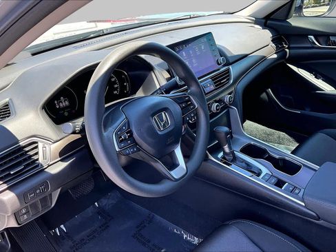 Used 2021 Honda Accord LX image 17