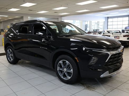 New 2026 Chevrolet Blazer LT w/ LPO, Floor Liner Package AWD/4WD image 7