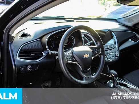 Used 2025 Chevrolet Malibu LT FWD image 17
