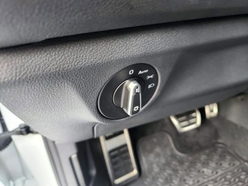 Certified 2024 Volkswagen Jetta Sport image 29