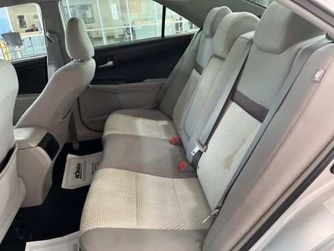 Used 2014 Toyota Camry LE image 13