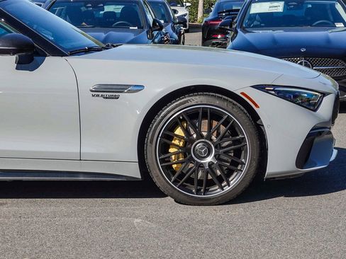 Used 2023 Mercedes-Benz SL 63 AMG 4MATIC image 11