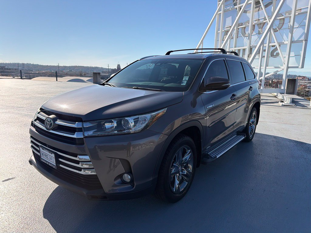 Used 2017 Toyota Highlander Limited Platinum w/ Carpet Mat Package AWD/4WD image 7