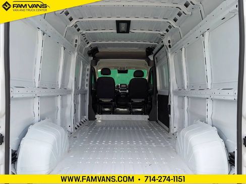 Used 2026 RAM ProMaster 2500 w/ Convenience Group FWD image 12