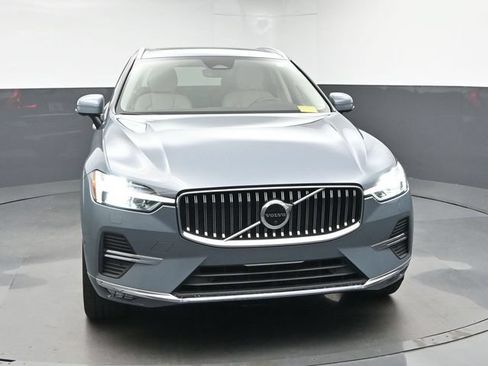 Used 2023 Volvo XC60 B5 Plus w/ Climate Package AWD/4WD image 2