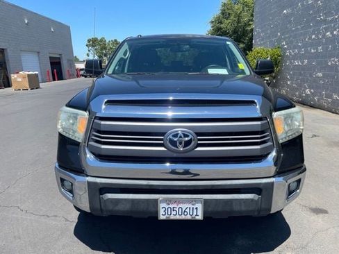 Used 2014 Toyota Tundra SR5 w/ SR5 Upgrade Package RWD image 2