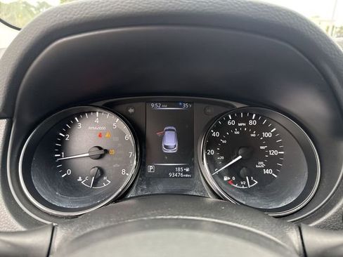 Used 2017 Nissan Rogue Sport SL w/ SL Premium Package image 18