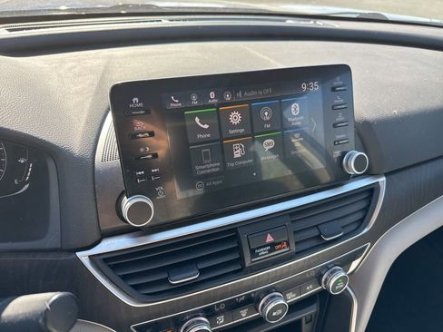 Used 2018 Honda Accord EX image 8