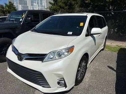 Used 2018 Toyota Sienna XLE w/ XLE Navigation Package