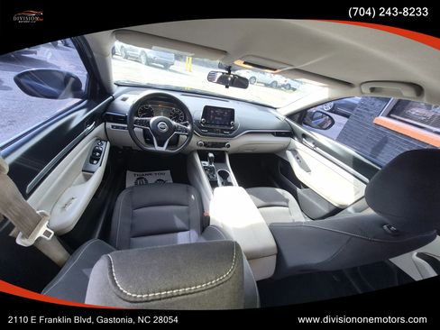 Used 2022 Nissan Altima 2.5 SV image 8