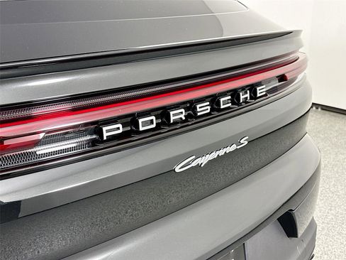 Certified 2025 Porsche Cayenne S image 17