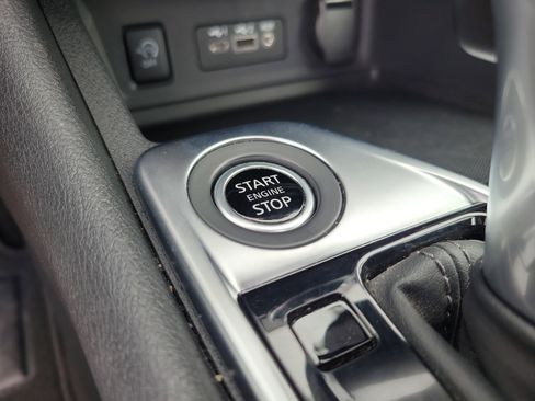 Used 2025 Nissan Sentra SV image 12