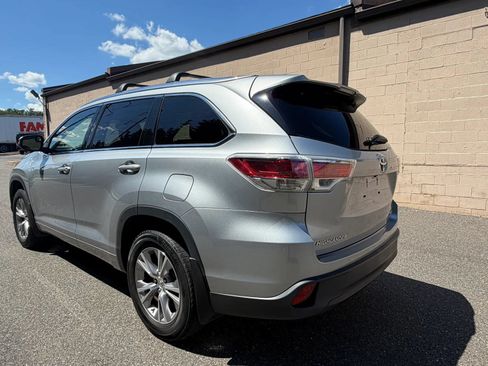 Used 2015 Toyota Highlander XLE AWD/4WD image 5
