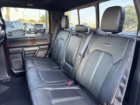 Used 2015 Ford F150 Platinum w/ Equipment Group 701A Luxury image 17
