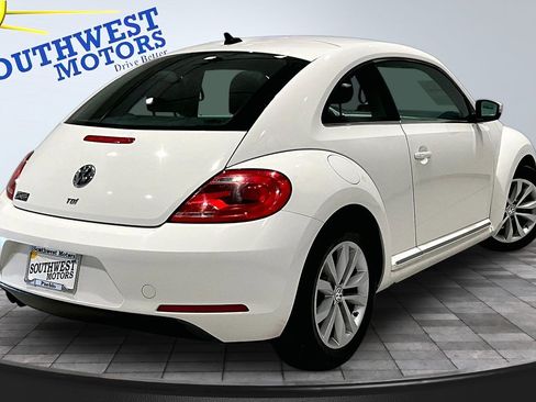 Used 2014 Volkswagen Beetle TDI image 6